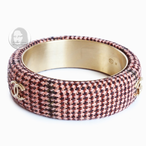 Chanel Bracelet Bangle 13A Pink Multicolor Tweed Knit with Gold CC Logo in Box - Picture 11 of 14